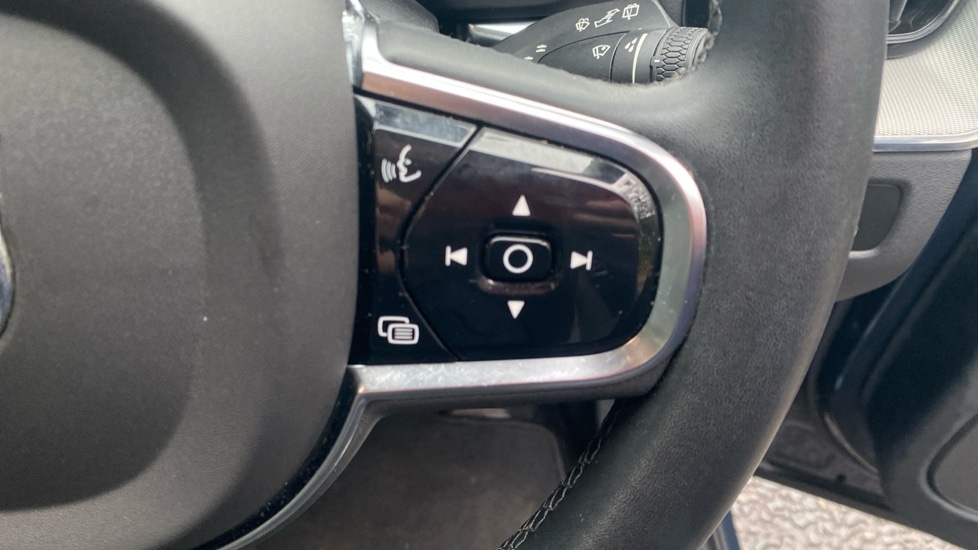 Used Volvo XC60 2023 for sale - 77164157: Photo 30