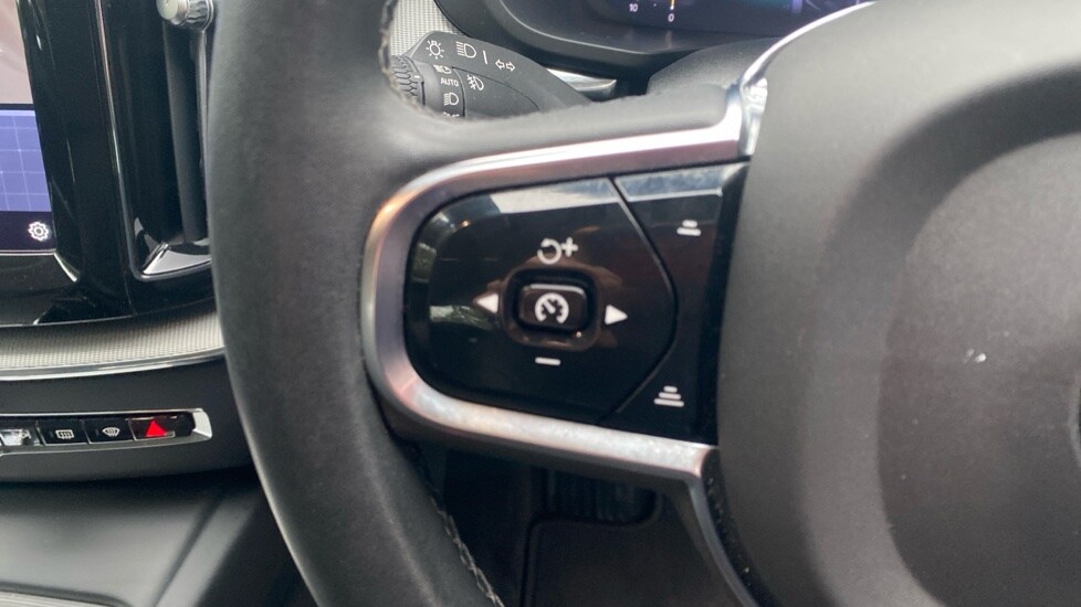 Used Volvo XC60 2023 for sale - 77164157: Photo 31