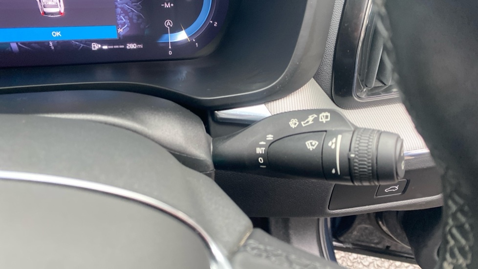 Used Volvo XC60 2023 for sale - 77164157: Photo 32