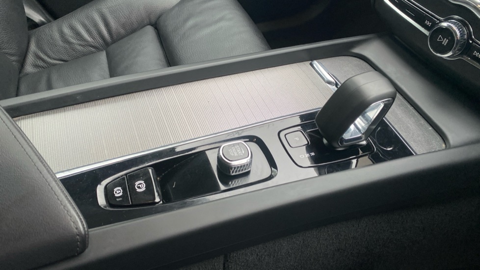 Used Volvo XC60 2023 for sale - 77164157: Photo 34