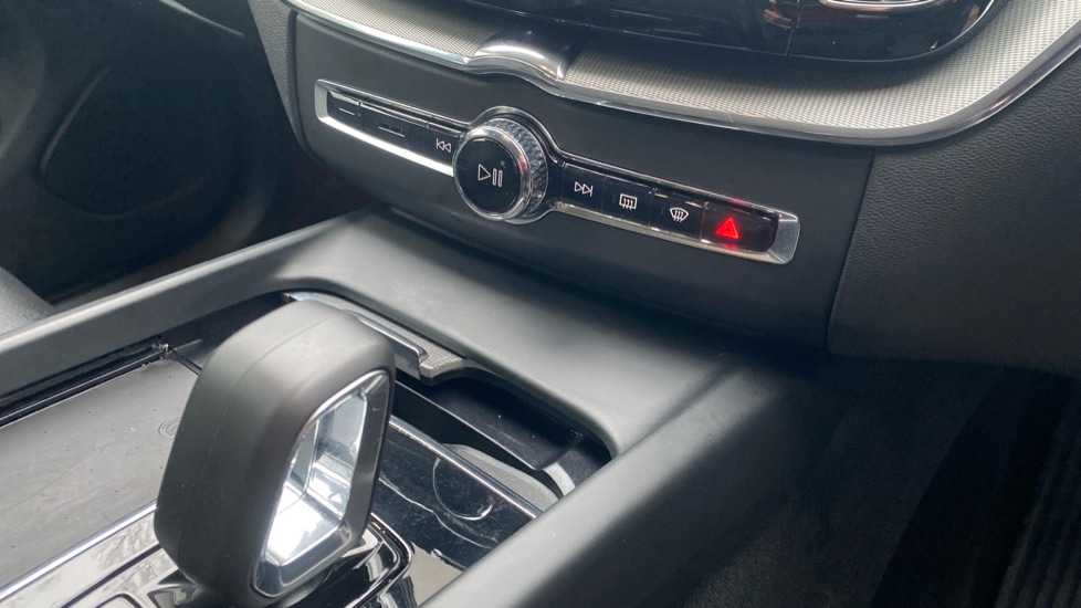 Used Volvo XC60 2023 for sale - 77164157: Photo 36