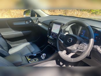 Used Volvo XC40 2025 for sale - 79554054: Photo