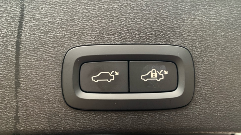 Used Volvo XC40 2024 for sale - 77133962: Photo 17