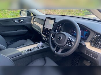 Used Volvo XC60 2025 for sale - 77745852: Photo