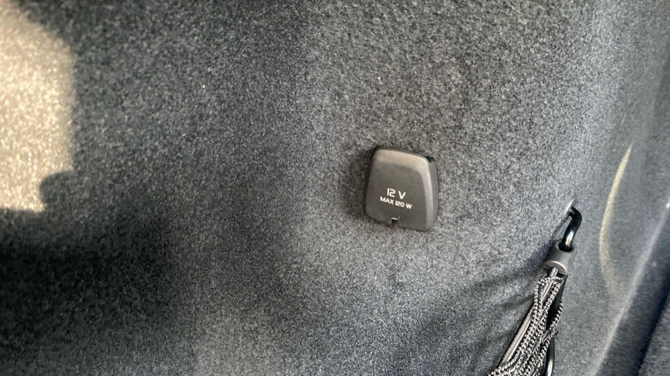 Used Volvo XC60 2025 for sale - 77899013: Photo 16