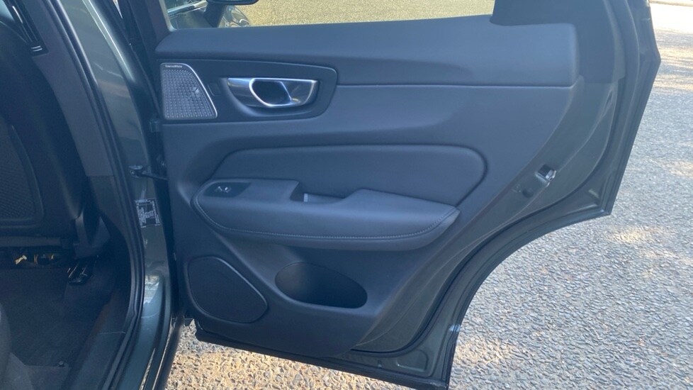 Used Volvo XC60 2025 for sale - 77899013: Photo 31