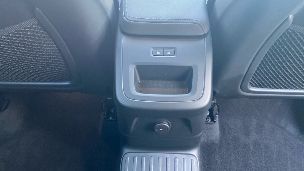 Used Volvo XC60 2025 for sale - 77899013: Photo 35