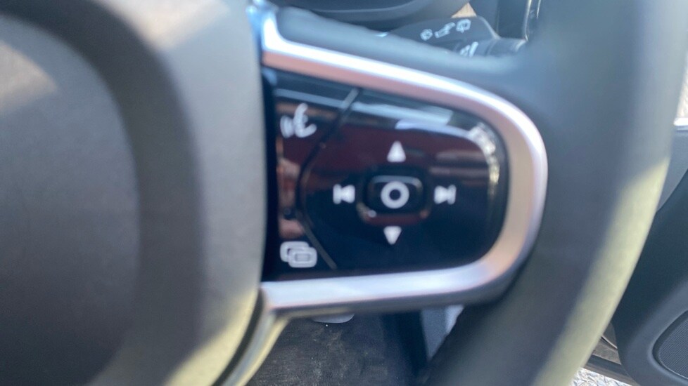 Used Volvo XC60 2025 for sale - 77899013: Photo 41