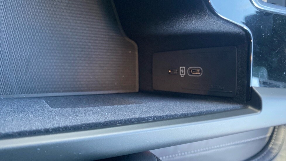 Used Volvo XC60 2025 for sale - 77899013: Photo 49