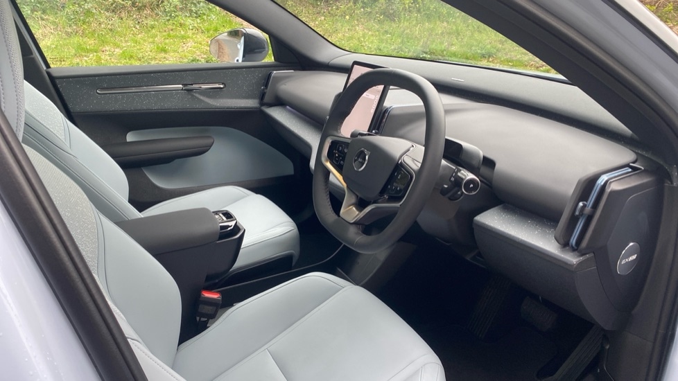 Used Volvo EX30 2025 for sale - 78137075: Photo 4
