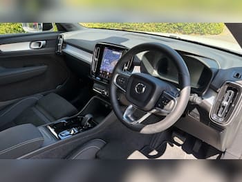 Used Volvo XC40 2026 for sale - 79442112: Photo
