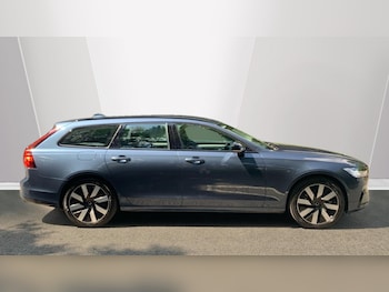 Used Volvo V90 2025 for sale - 75441429: Photo