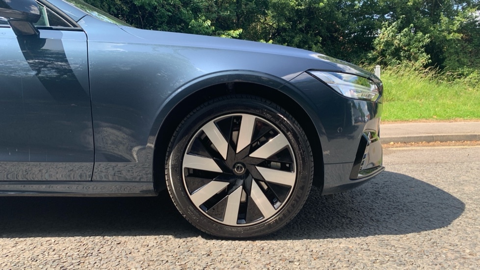 Used Volvo V90 2025 for sale - 75441429: Photo 9