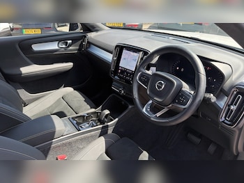 Used Volvo XC40 2025 for sale - 78762089: Photo