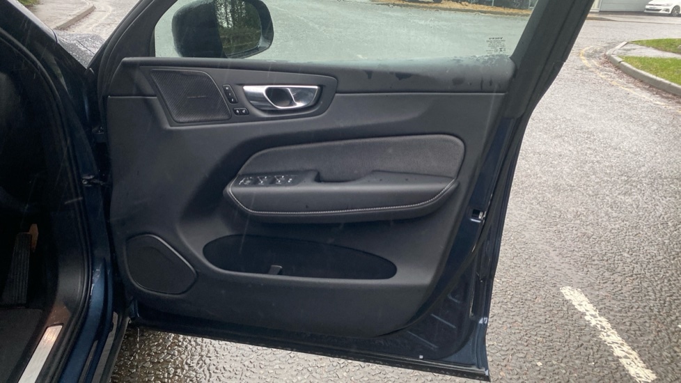 Used Volvo XC60 2025 for sale - 77526113: Photo 33