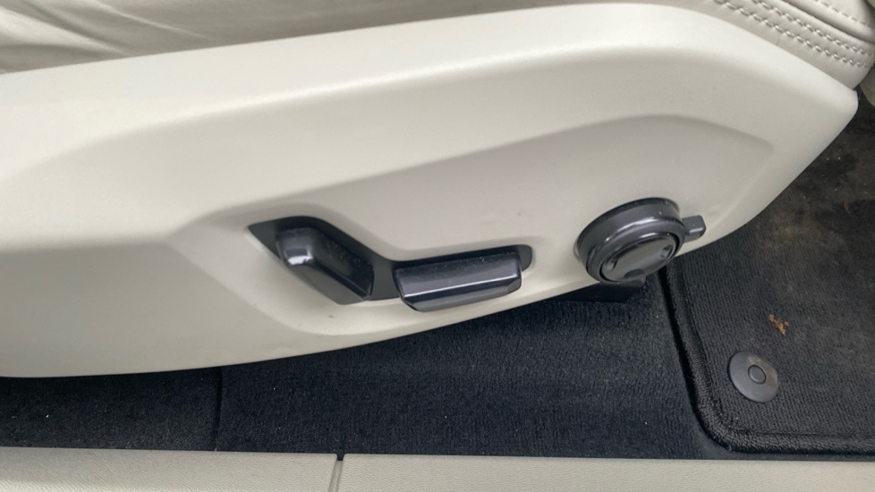 Used Volvo XC60 2025 for sale - 77373023: Photo 31