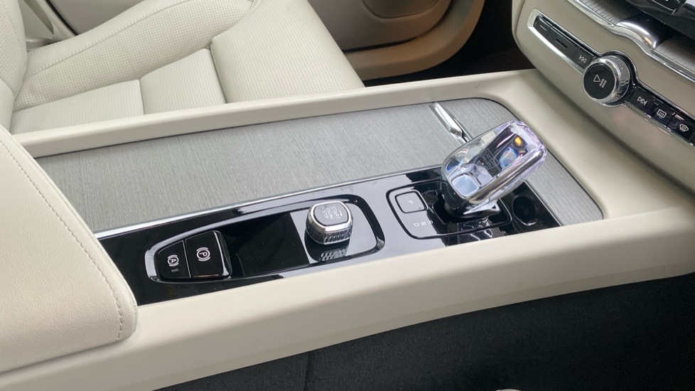 Used Volvo XC60 2025 for sale - 77373023: Photo 36