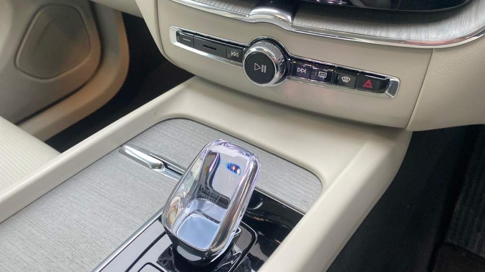 Used Volvo XC60 2025 for sale - 77373023: Photo 41