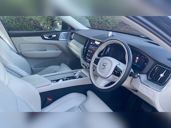 Used Volvo XC60 2025 for sale - 77698208: Photo