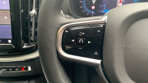 Used Volvo XC60 2025 for sale - 76154968: Photo 32