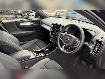 Used Volvo XC40 2025 for sale - 78757360: Photo