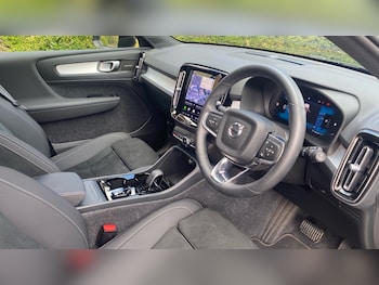 Used Volvo XC40 2026 for sale - 78902489: Photo