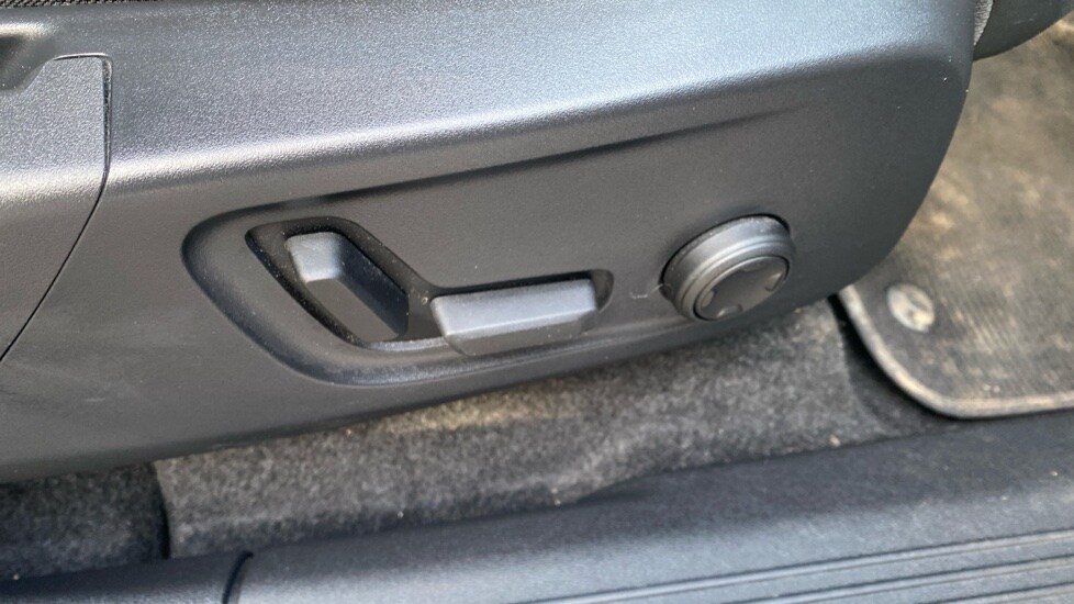 Used Volvo XC40 2022 for sale - 77526070: Photo 32