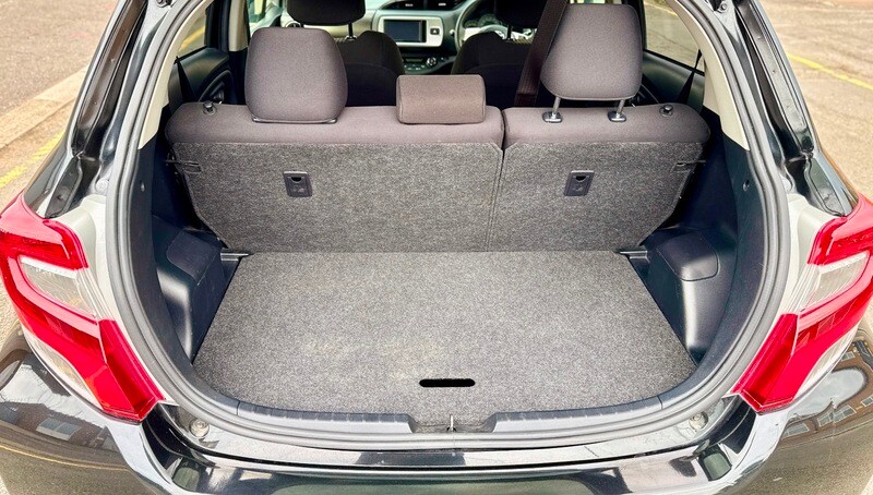 Used Toyota Vitz 2015 for sale - 76093072: Photo 10