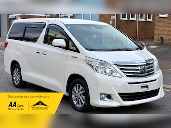 2013 - Toyota Alphard Hybrid