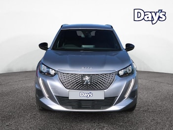 Used Peugeot E-2008 2023 for sale - 78015232: Photo