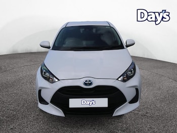 Used Toyota Yaris 2022 for sale - 76882385: Photo