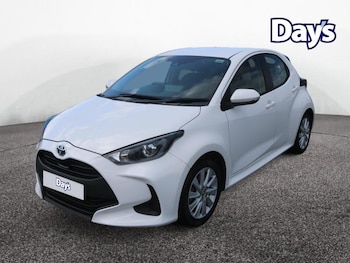 Used Toyota Yaris 2022 for sale - 76882385: Photo