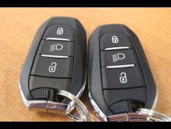 Used Peugeot 208 2023 for sale - 74931807: Photo