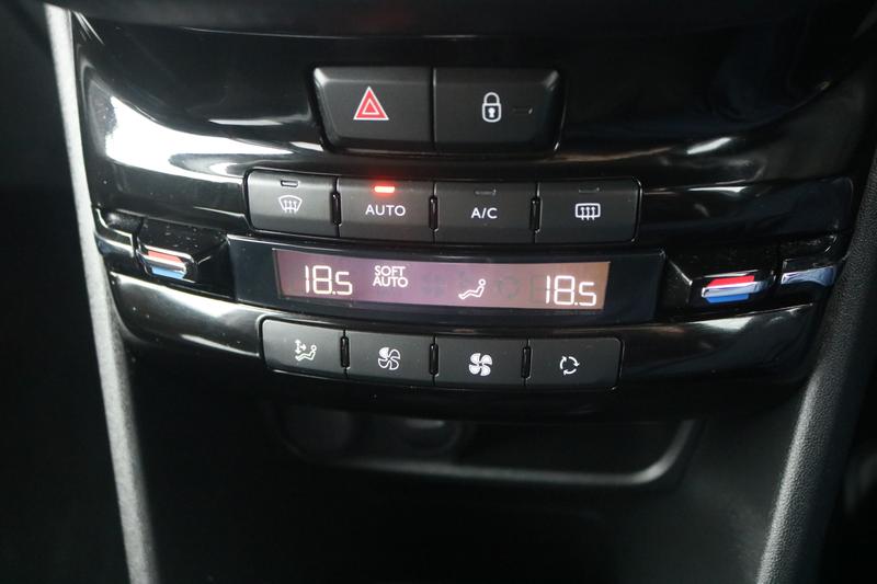 Used Peugeot 208 2019 for sale - 76480351: Photo 18