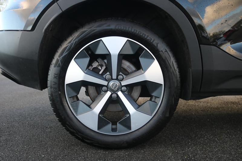 Used Volvo XC40 2025 for sale - 76271408: Photo 9