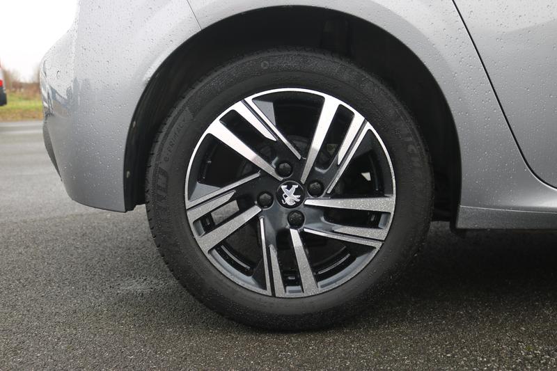 Used Peugeot 208 2023 for sale - 77718686: Photo 9