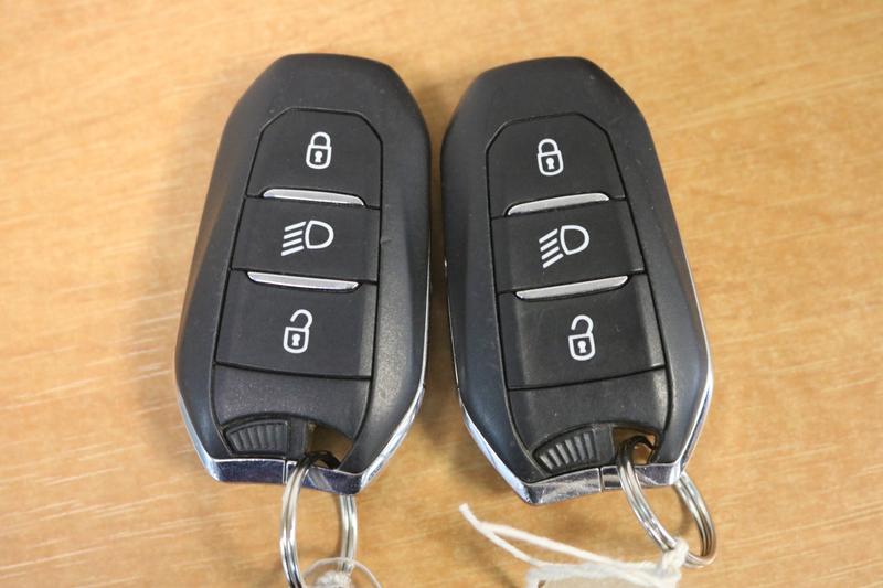 Used Peugeot E-208 2022 for sale - 77286337: Photo 24