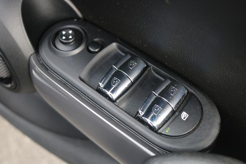 Used MINI Hatch 2017 for sale - 76382060: Photo 12