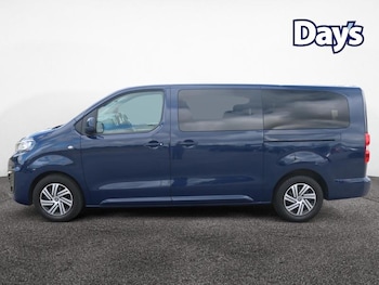 Used Peugeot Traveller 2019 for sale - 74947021: Photo