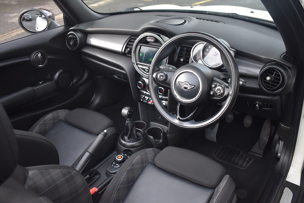 Used MINI Convertible 2018 for sale - 76428415: Photo 10