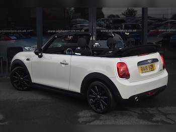 Used MINI Convertible 2018 for sale - 76428415: Photo