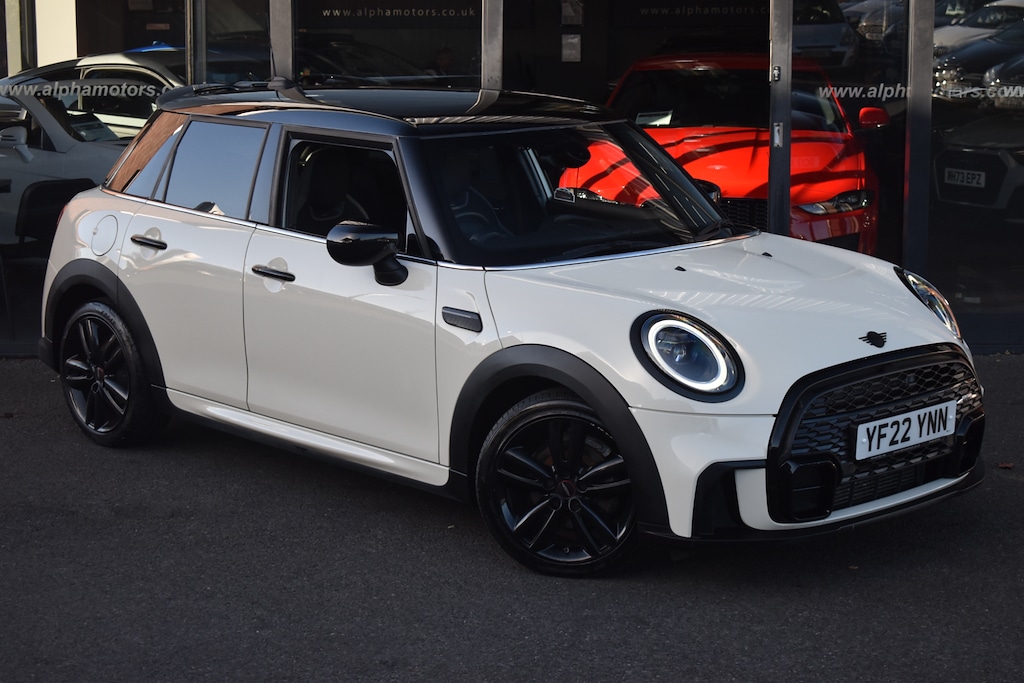 Used MINI Hatch 2022 for sale - 76191198: Photo 1