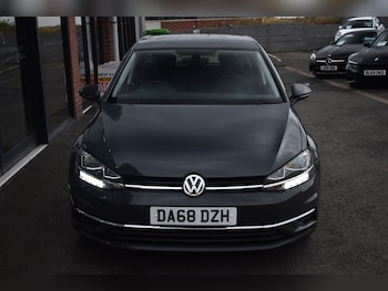 Used Volkswagen Golf 2018 for sale - 75959839: Photo