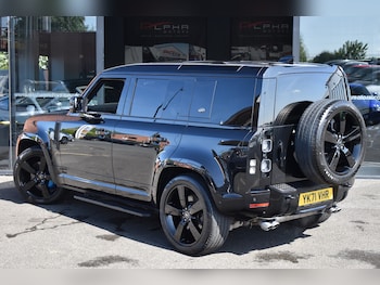 Used Land Rover Defender 2021 for sale - 75922195: Photo