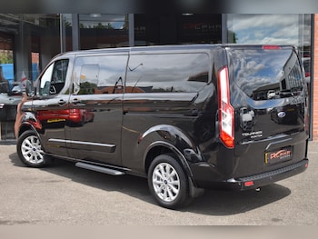 Used Ford Tourneo Custom 2023 for sale - 78963656: Photo