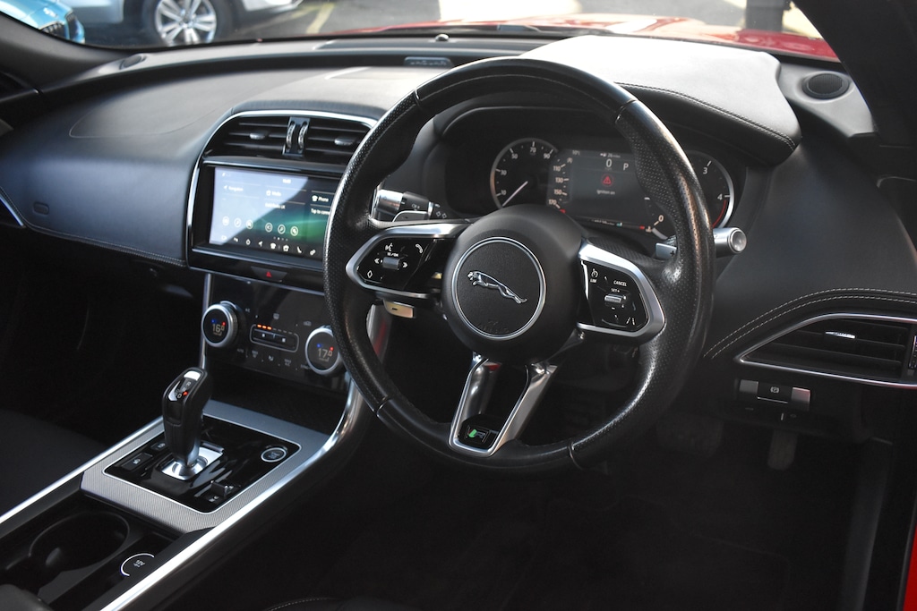 Used Jaguar XE 2019 for sale - 77740330: Photo 10