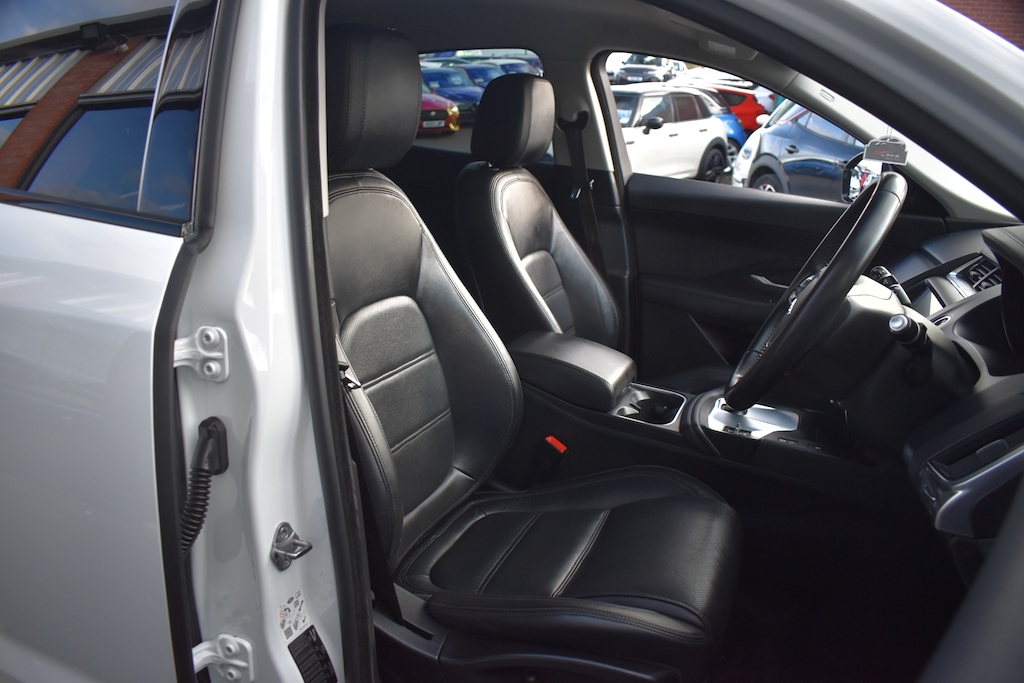 Used Jaguar E-Pace 2019 for sale - 76351124: Photo 8