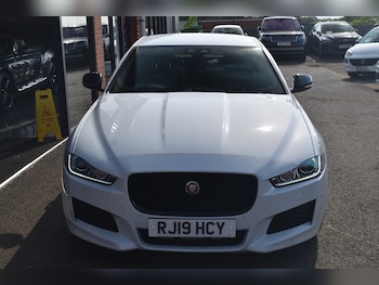Used Jaguar XE 2019 for sale - 78724792: Photo