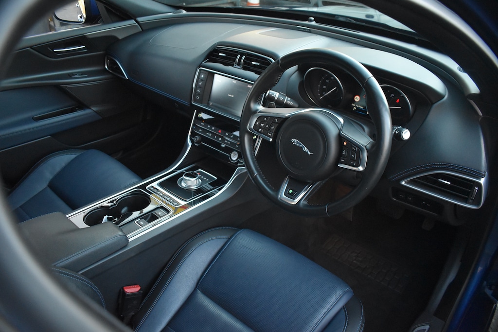 Used Jaguar XE 2015 for sale - 76709760: Photo 10