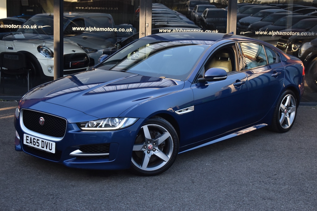 Used Jaguar XE 2015 for sale - 76709760: Photo 6
